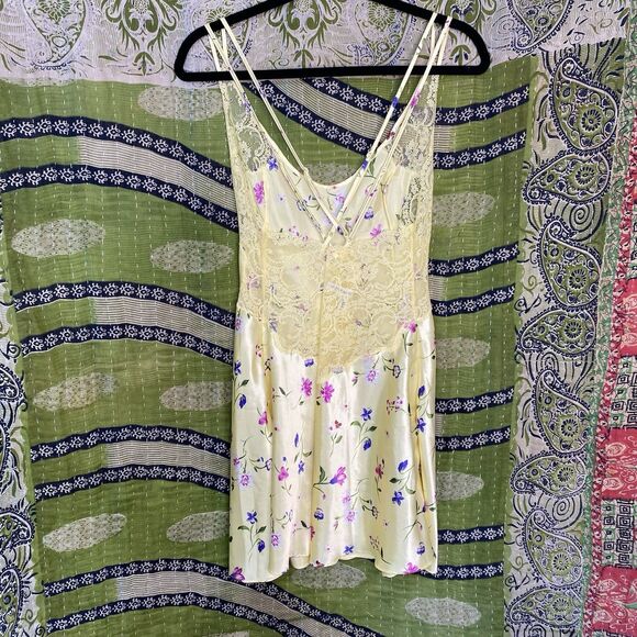 NWOT Vintage 90's Victoria's Secret Spring Yellow Floral Slip Dress Size Medium - Picture 5 of 12